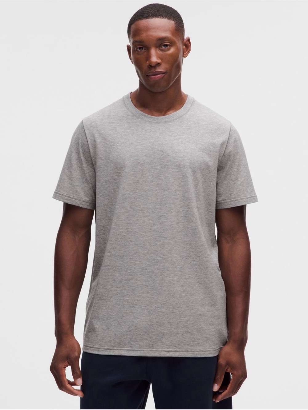 Lululemon Men's Gray Crew Neck T-Shirt size M